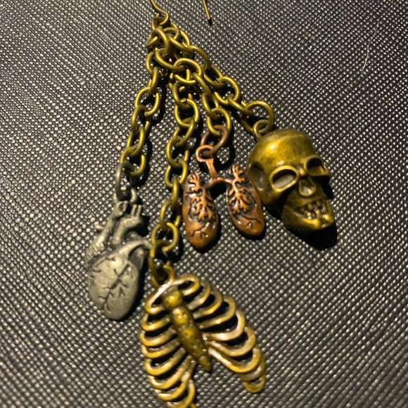 EARRINGS - Picture 2 of 3